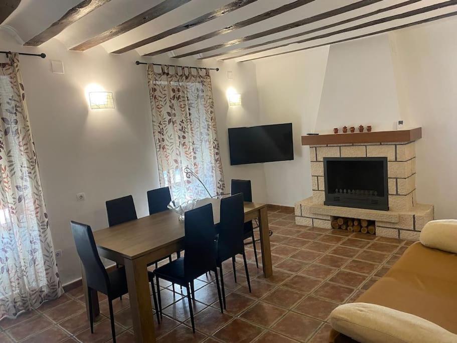 Graja de Iniesta Agradable Casa Con Chimenea Interior Y Barbacoa. 빌라 외부 사진