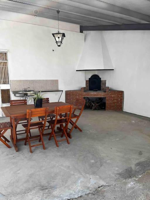 Graja de Iniesta Agradable Casa Con Chimenea Interior Y Barbacoa. 빌라 외부 사진